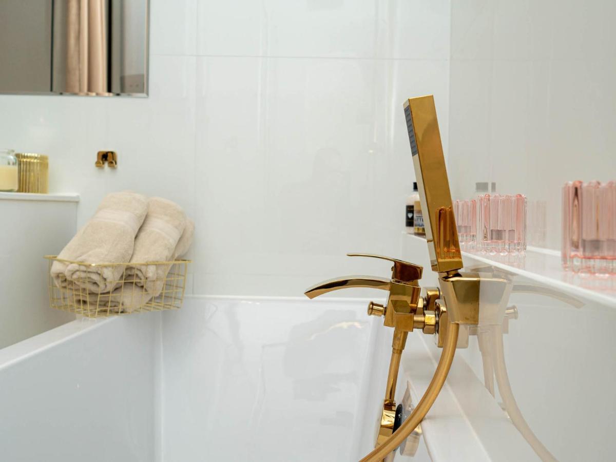 Apartament Gold Aleja Nmp 8 - Free Parking Ζεστοκόβα Εξωτερικό φωτογραφία