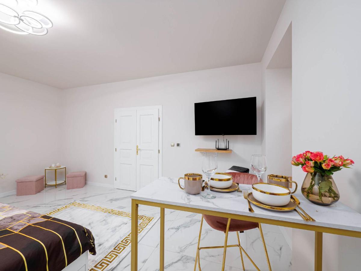 Apartament Gold Aleja Nmp 8 - Free Parking Ζεστοκόβα Εξωτερικό φωτογραφία