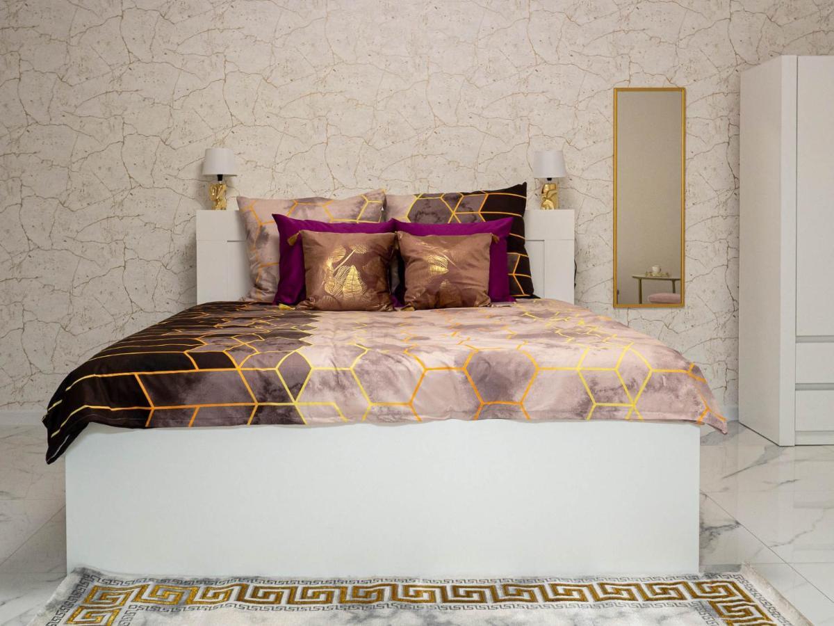 Apartament Gold Aleja Nmp 8 - Free Parking Ζεστοκόβα Εξωτερικό φωτογραφία